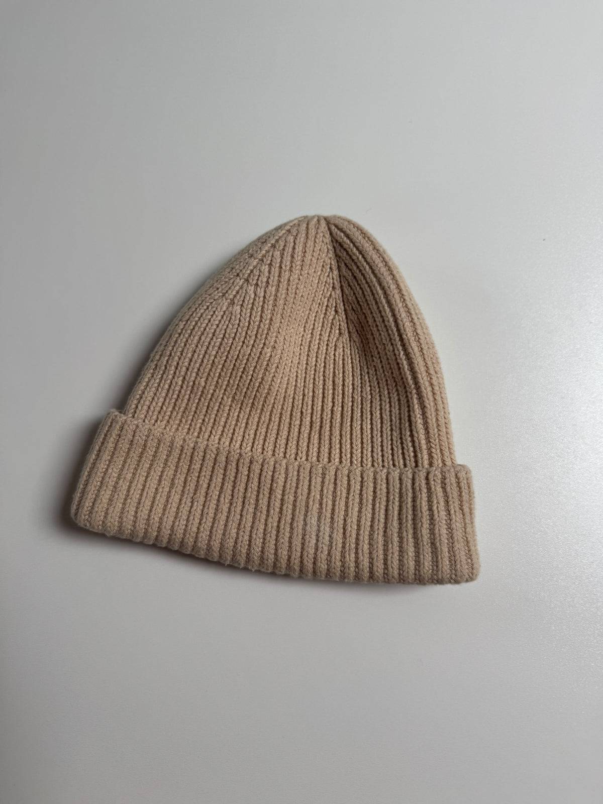 Brams Fruit – Beanie Distressed Label – Beige