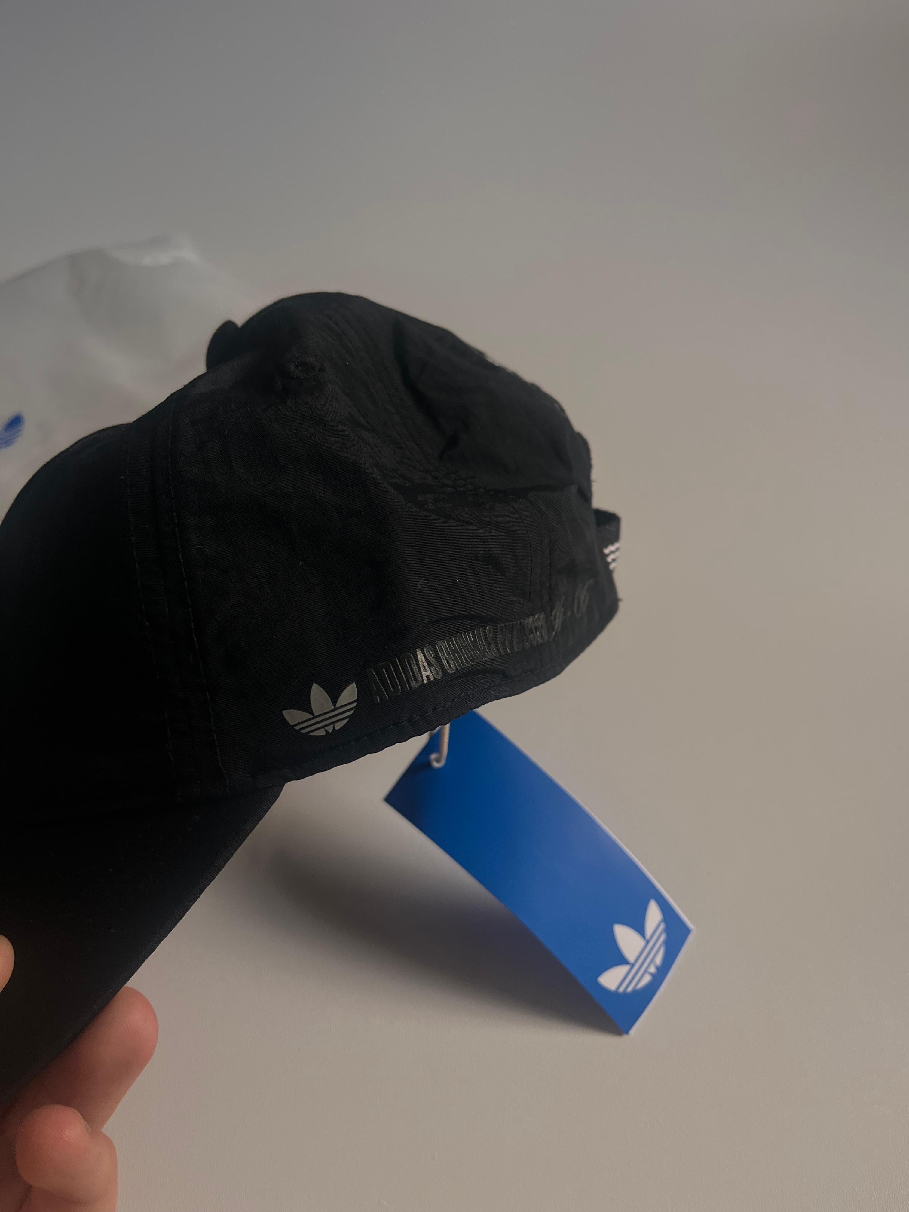 Adidas Pet - New