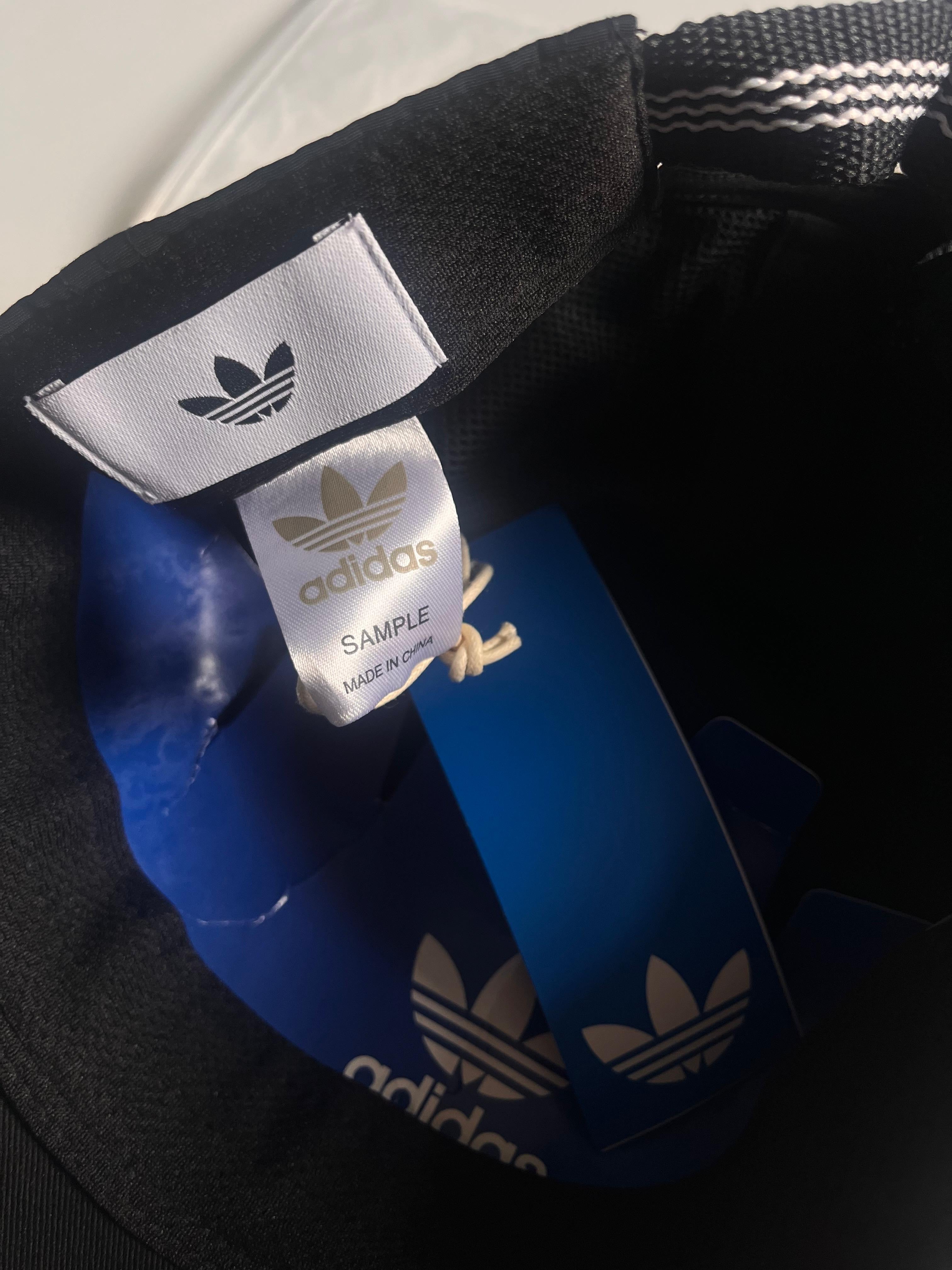 Adidas Pet - New