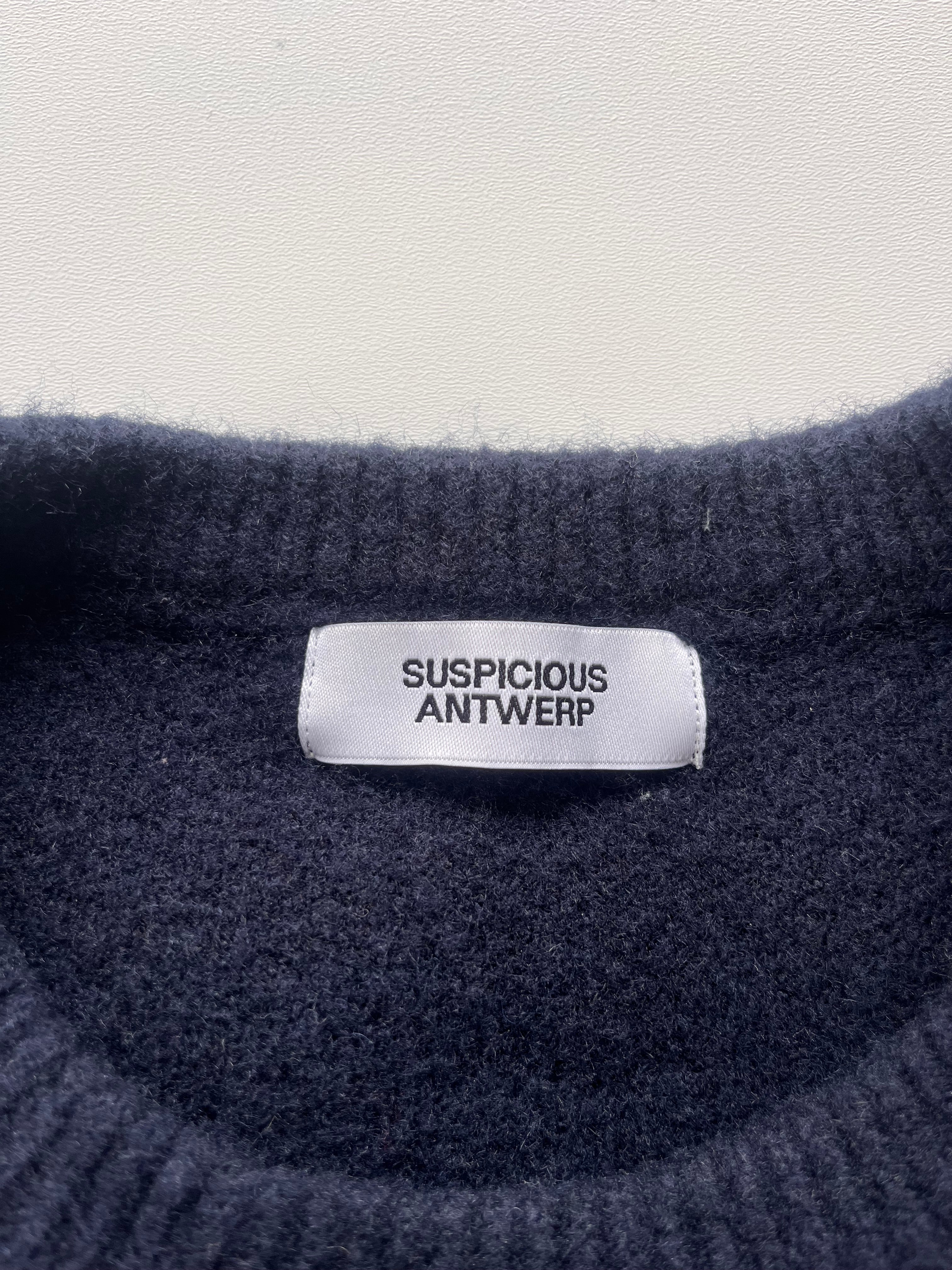Suspicous Antwerp Knitsweater