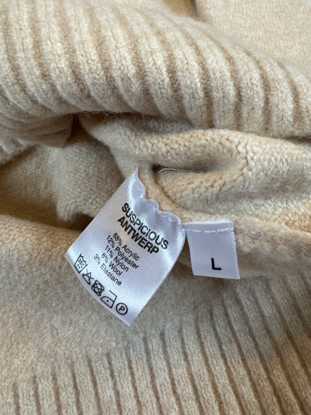 Suspicous Antwerp Knitsweater L
