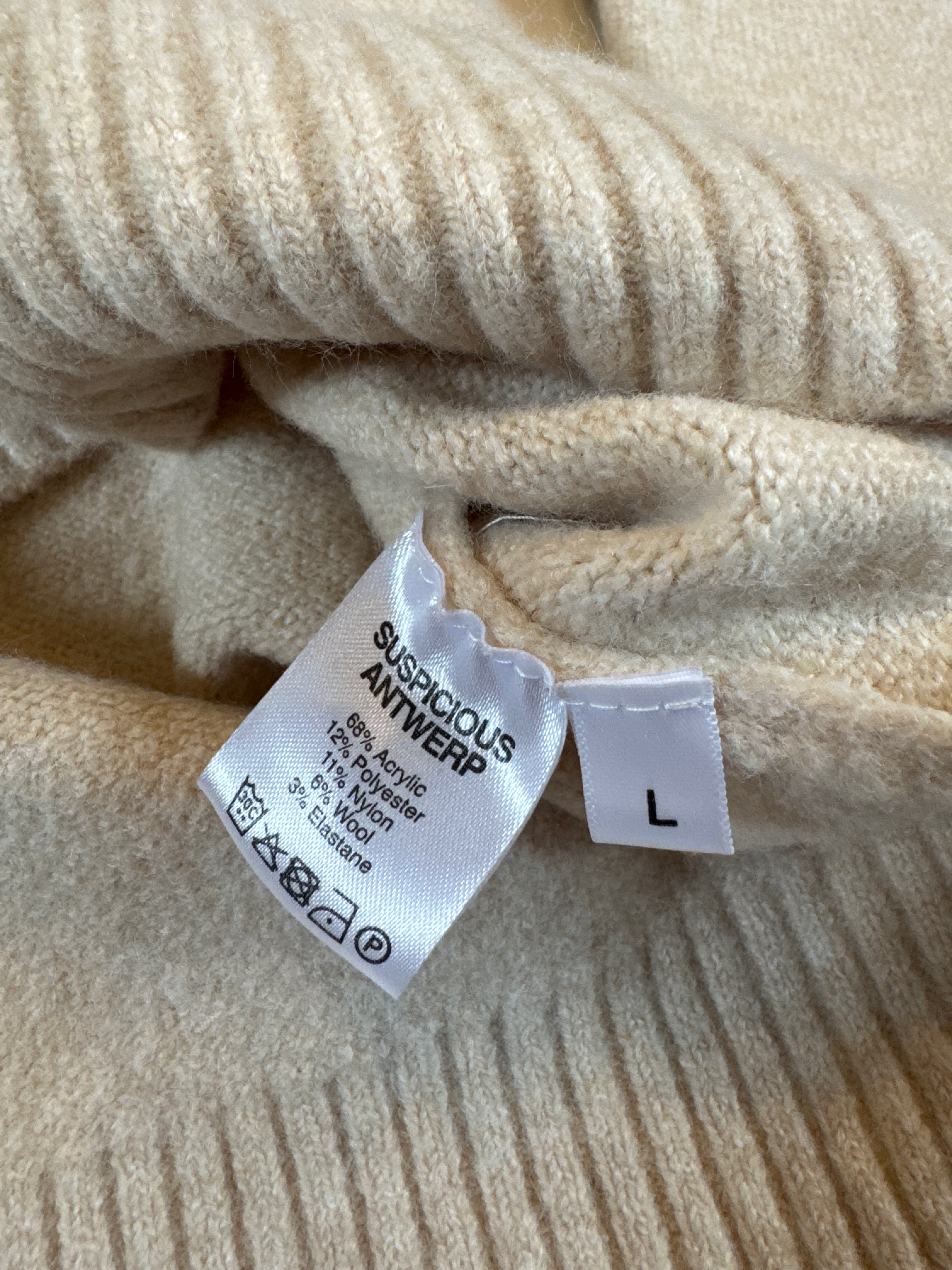 Suspicous Antwerp Knitsweater L