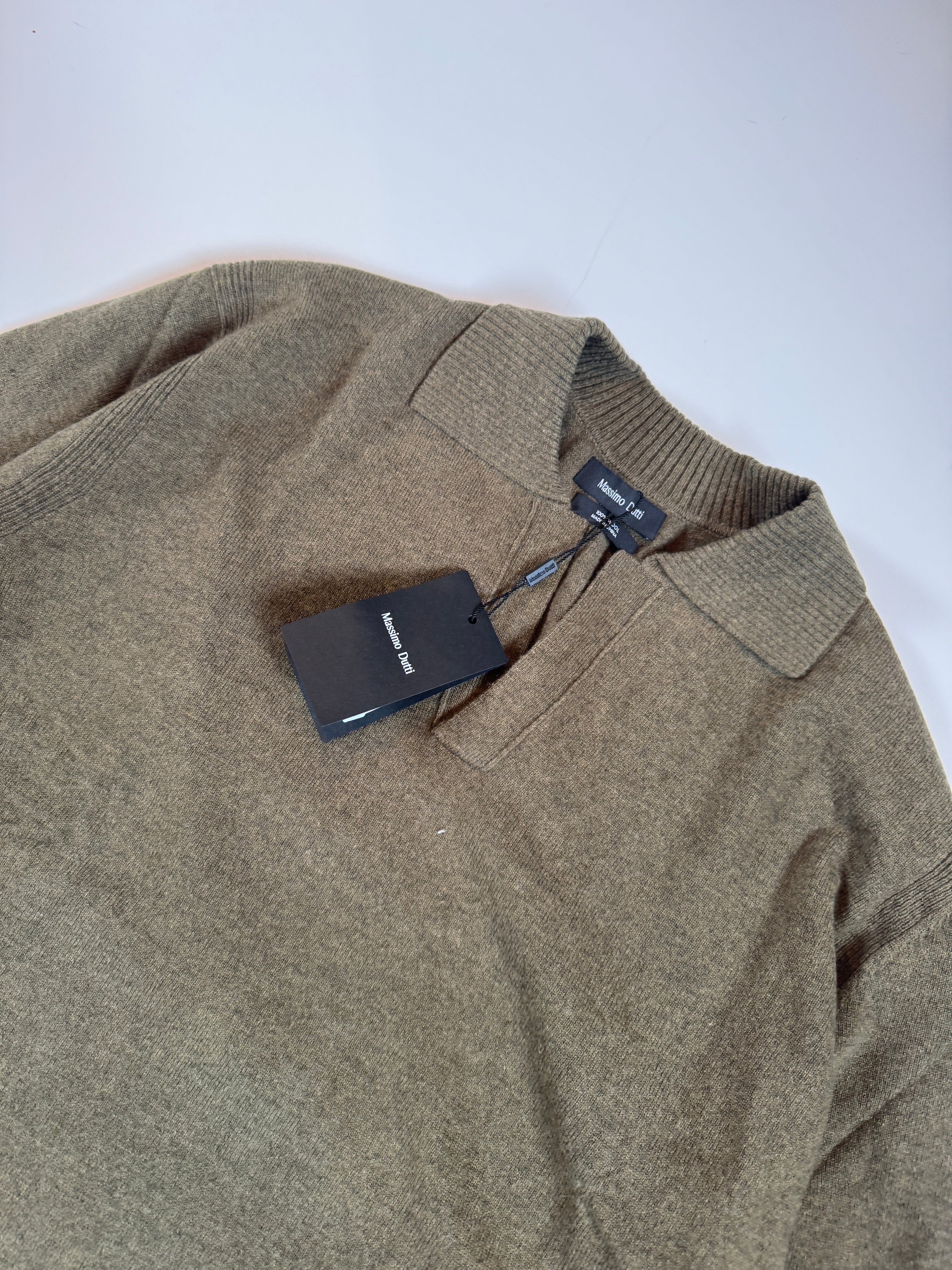 Massimo Dutti wool polosweater with V-neck L