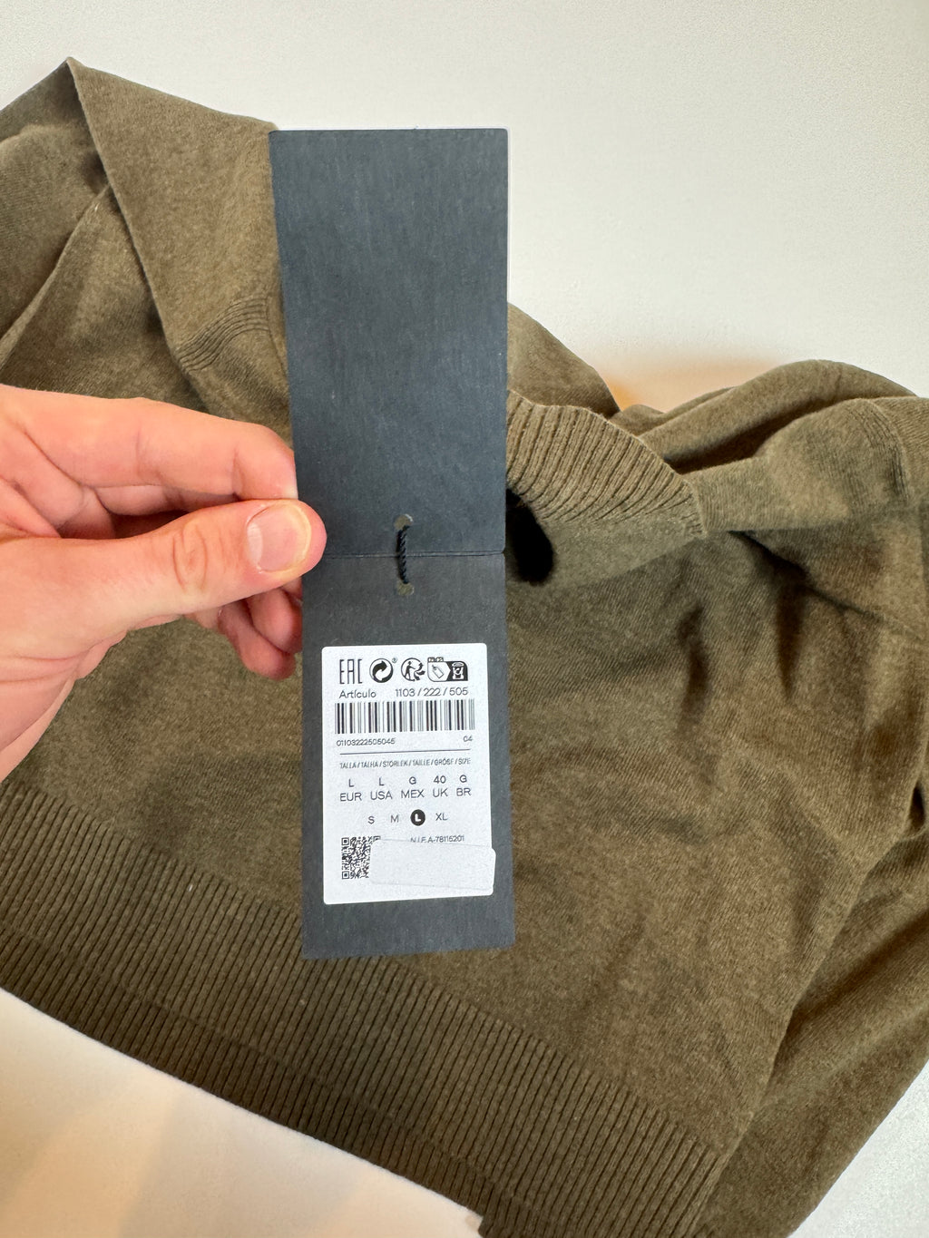 Massimo Dutti wool polosweater with V-neck L