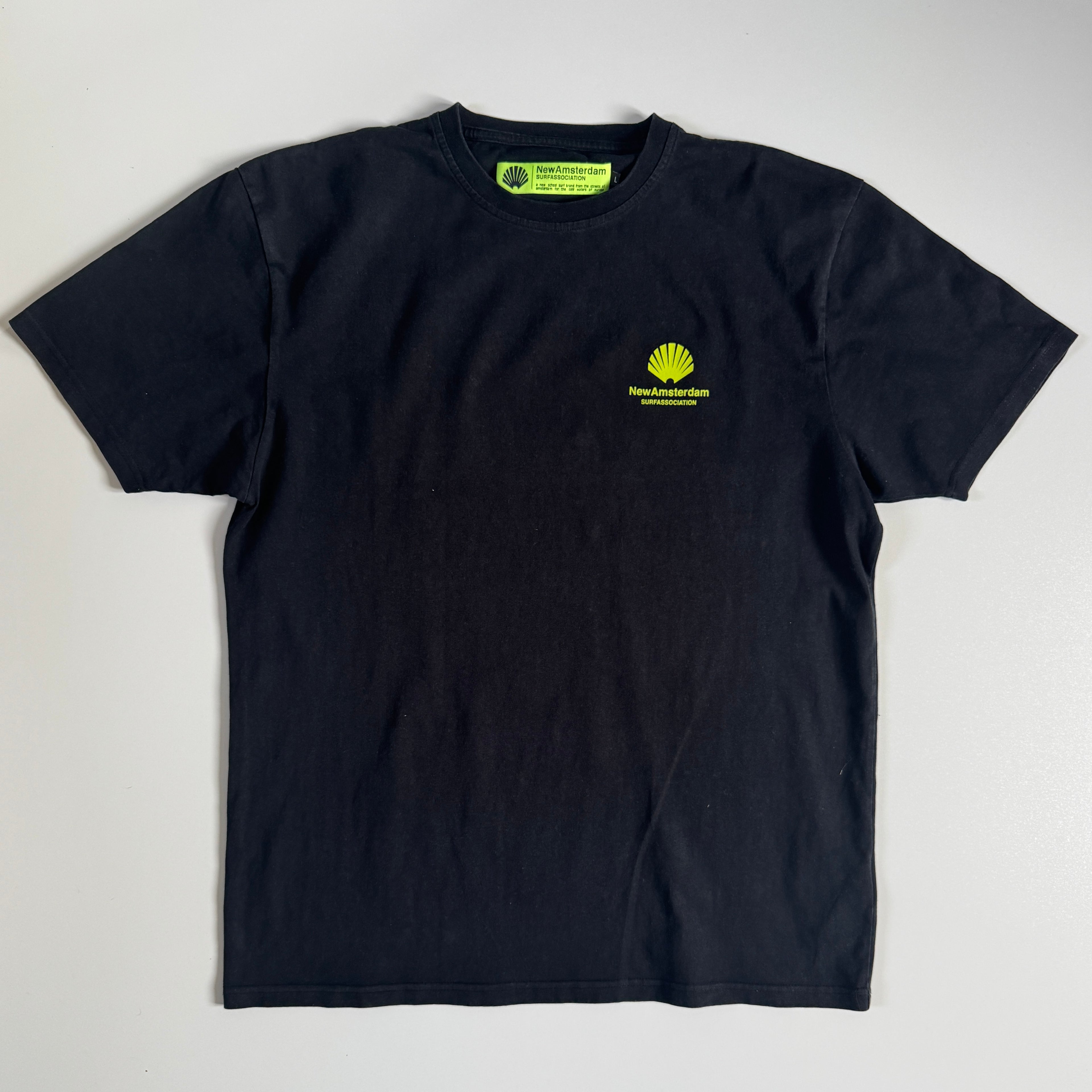 New Amsterdam Surf Association peacock T-shirt L