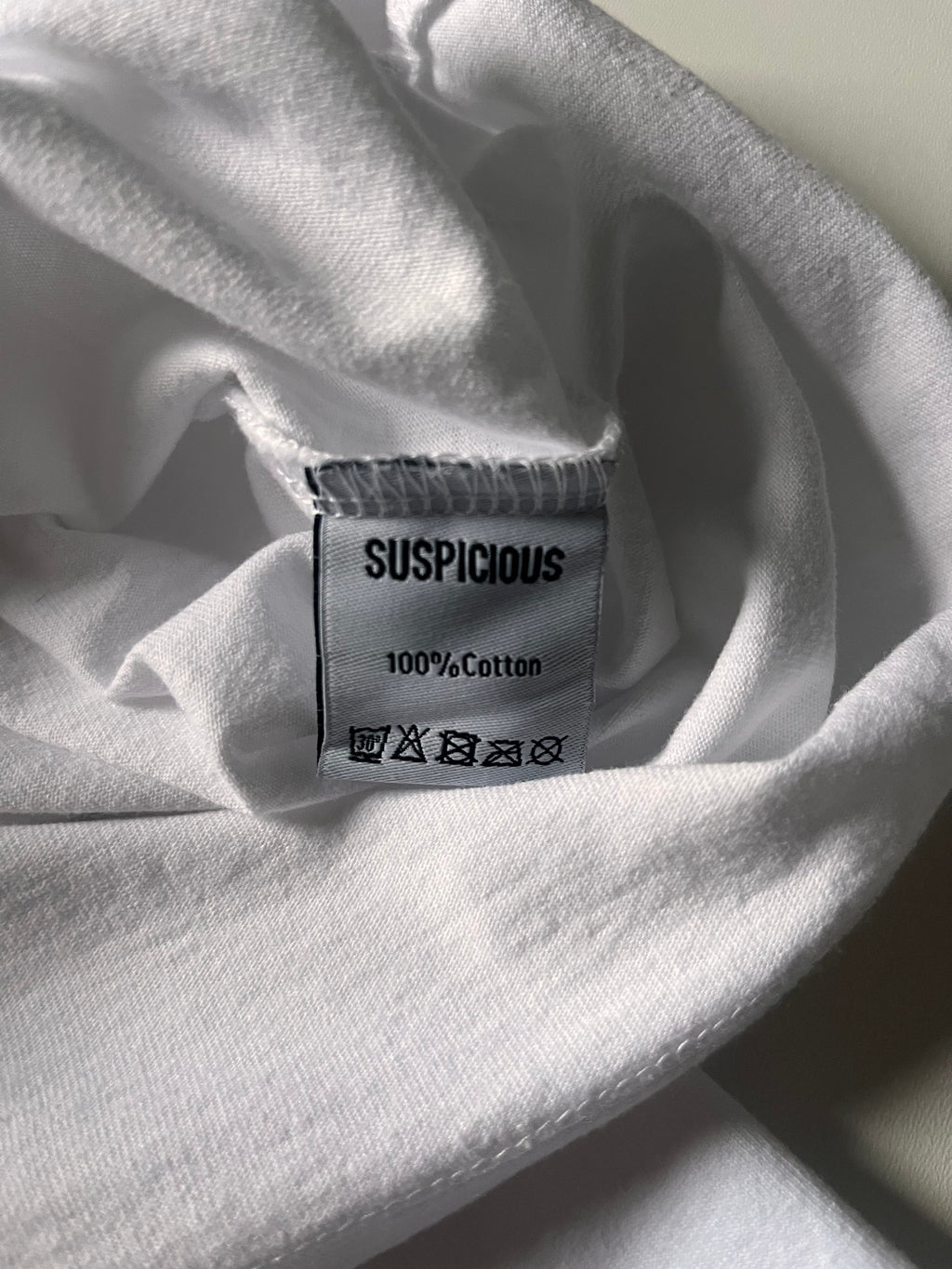 Suspicous Antwerp Longsleeve - White M