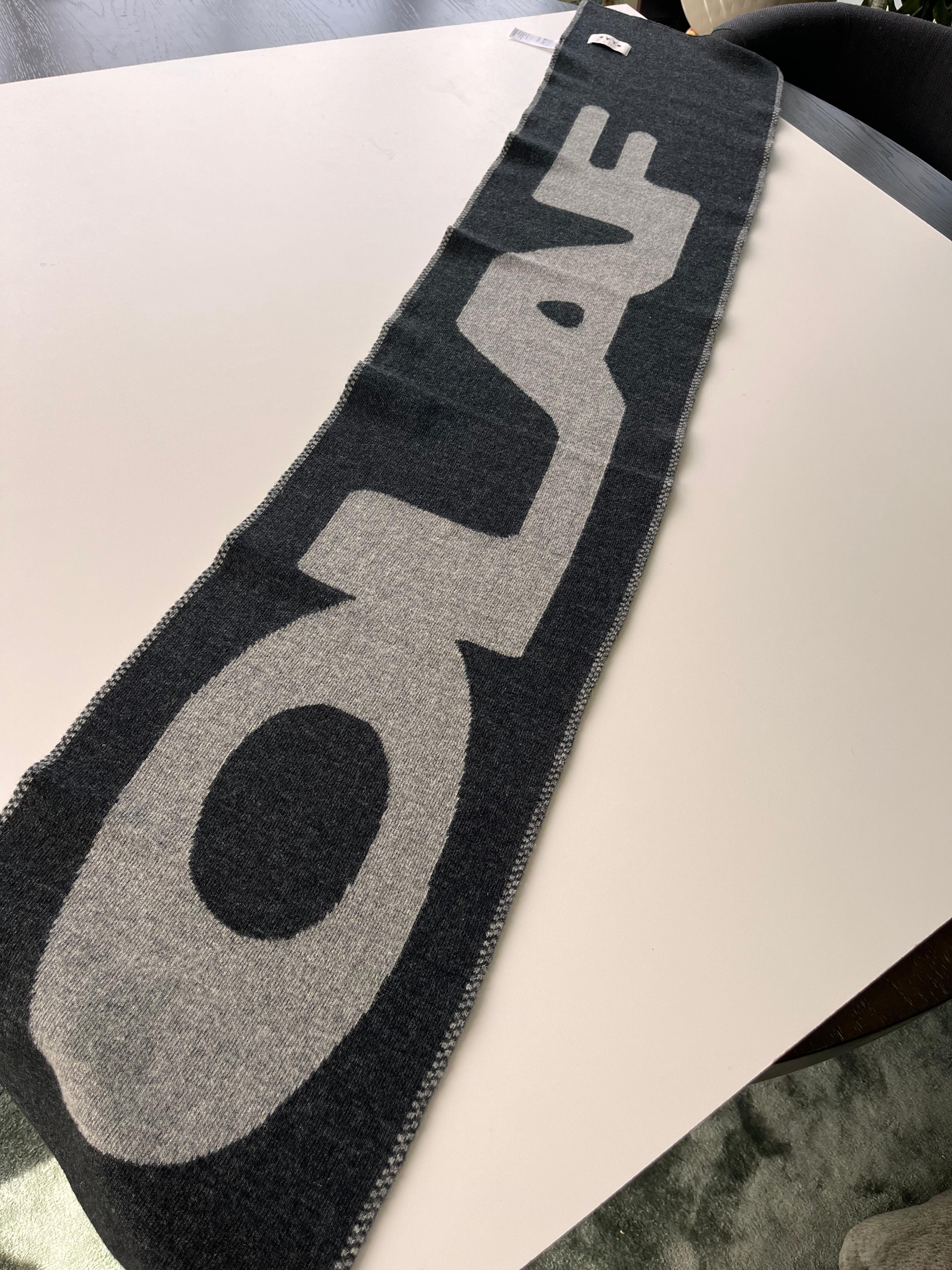 Olaf Scarf