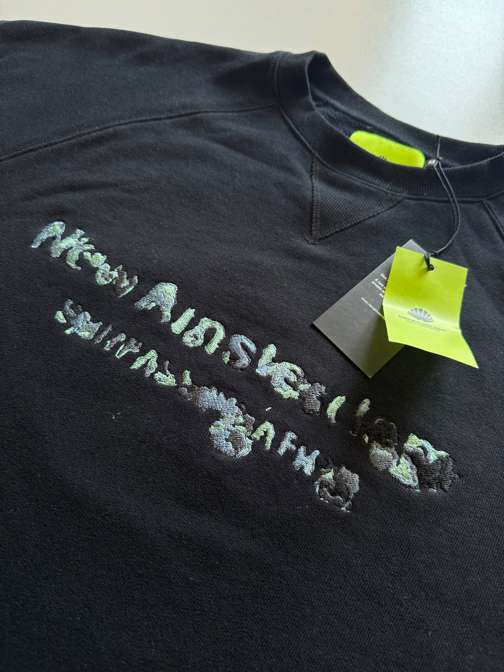 New Amsterdam Surf Association  Graphic Crewneck – Black M