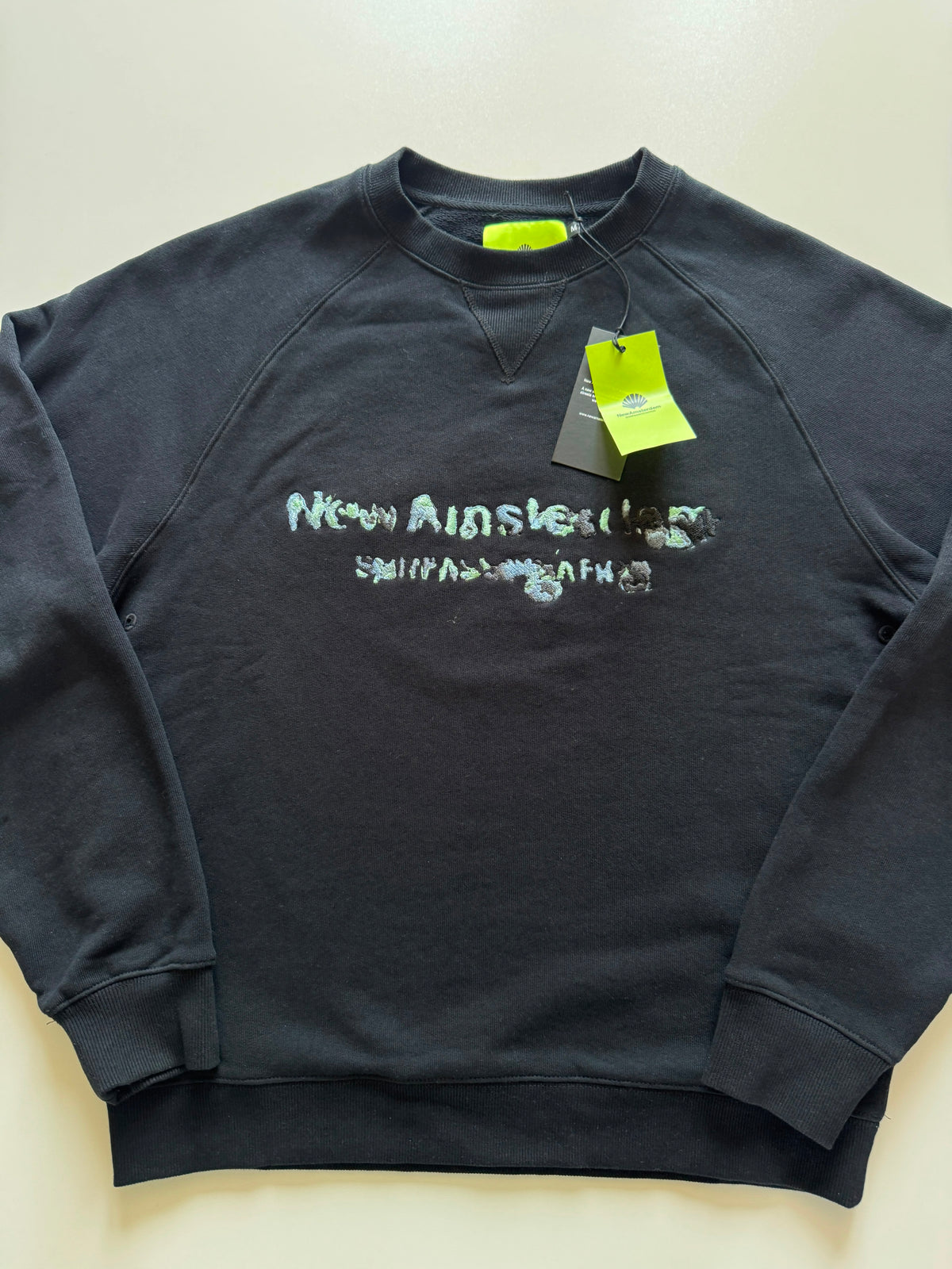 New Amsterdam Surf Association  Graphic Crewneck – Black M
